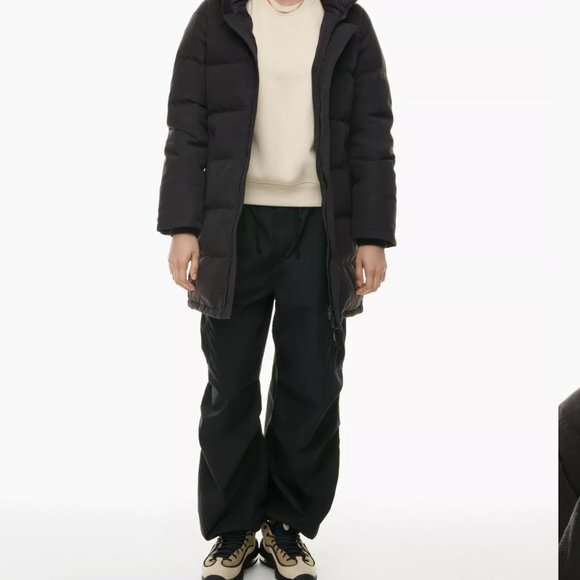 Aritzia - The Powder Parka (Mid- length) - Picture 7 of 9